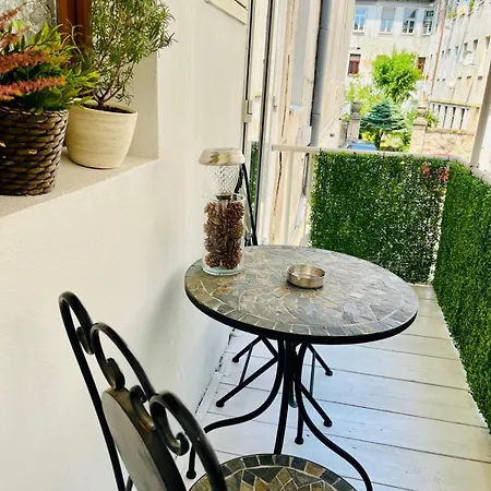 Royal In Old Town Apartman *