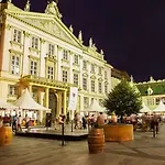 Royal In Old Town Pressburg