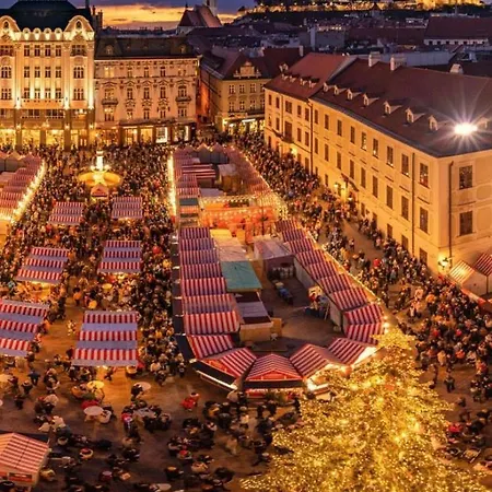 Apartment Royal In Old Town Bratislava