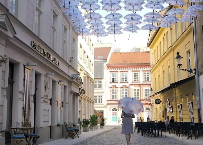 Lejlighed Royal In Old Town Bratislava